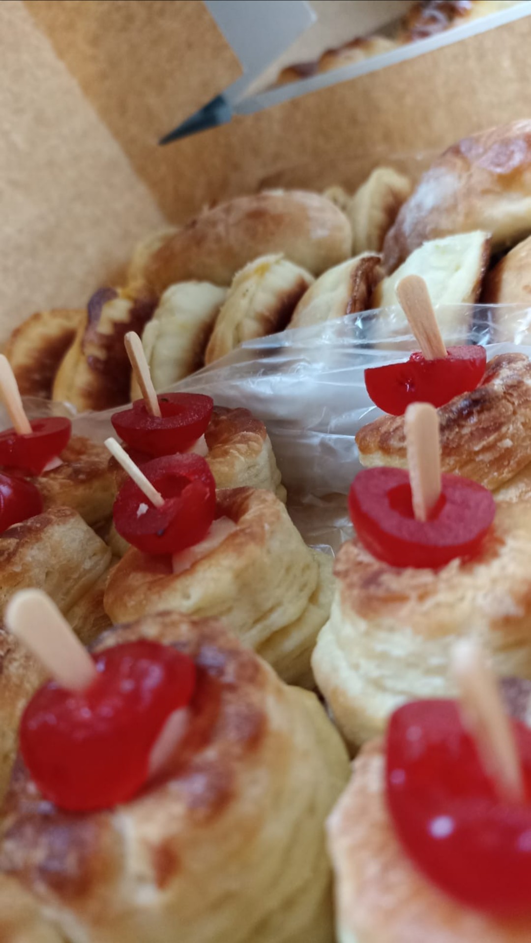 Box Dulce y Salado artesanal en Montevideo: masas, facturas y bocaditos